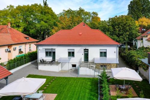 Eger Apartment | Villa Garden