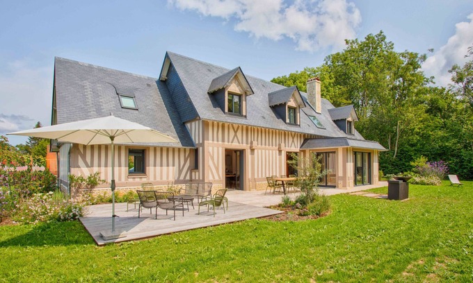Tourgeville Villa | Villa Giverny - New Norman house in a well-kept garden