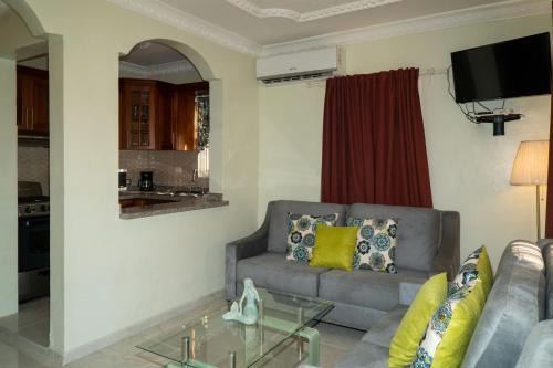 Reparto Ibarra Apartment | Villa Gumio 2BR Apt -7min walk Boca Chica Beach apts
