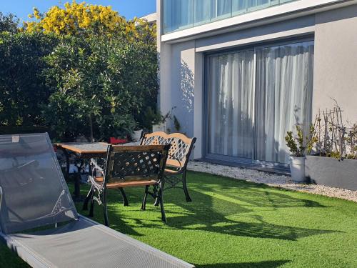 Vallauris Apartment | Villa HARMONY