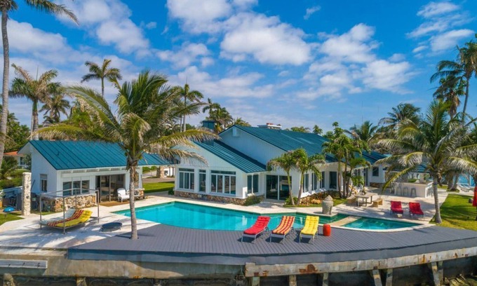 North Bay Village Villa | Villa Hashmi