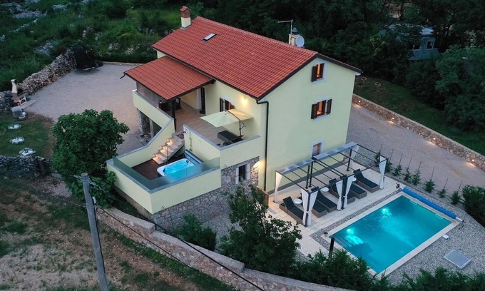 Risika House | Villa Holiday Home Tos