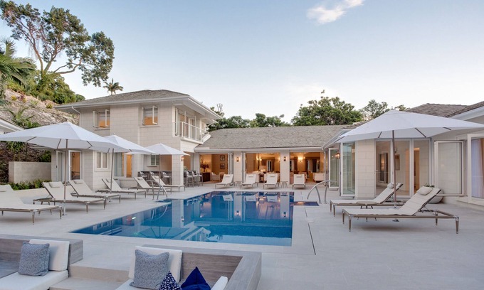 Paynes Bay Villa | Villa Horizons | Near Ocean - Located in Beautiful Sandy Lane with Private Pool