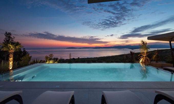 Postup House | Villa Betty Charming 4-bedroom house with AC, WiFi marvelous Orebic