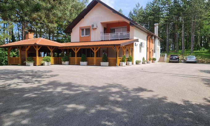 Tuzla Apartment | Villa Hukic