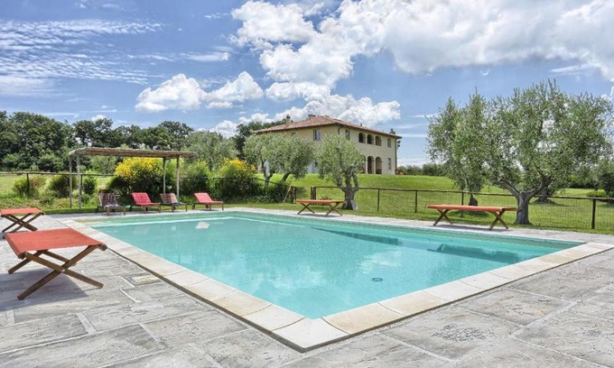 Cecina Villa | VILLA IL MELUCCIO 12&2, Emma Villas