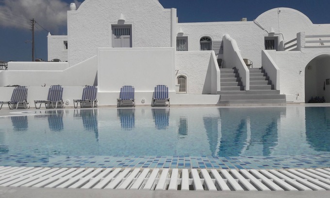 Akrotiri Hotel | Villa Iliovasilema Santorini