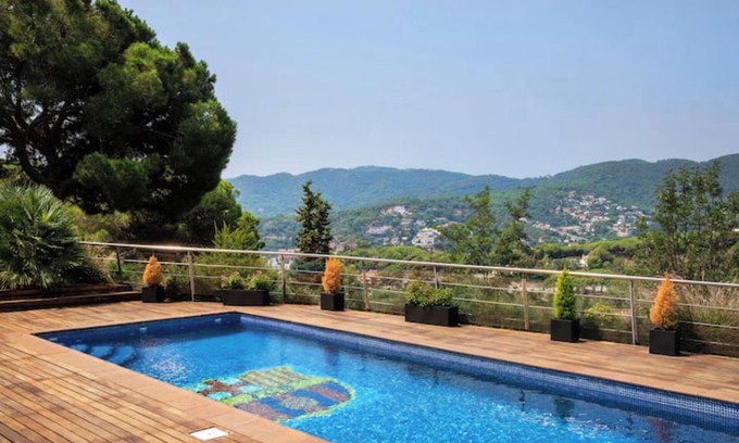 Cabrils House | Villa in Barcelona with pool