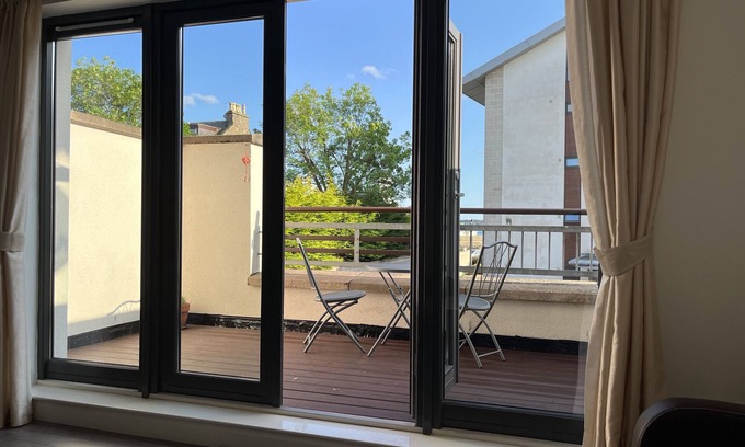 Broughty Ferry Villa | Villa in Broughty Ferry, With Harbour Views - visit V&A Dundee!