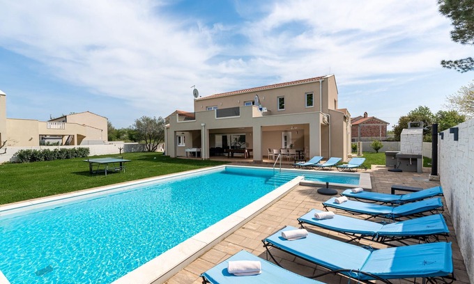 Brtonigla Villa | Villa in Istria with Heated Eco Pool