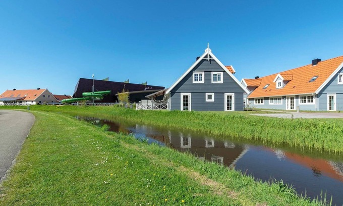 Julianadorp aan zee Villa | Villa in Julianadorp near Sandy Beach