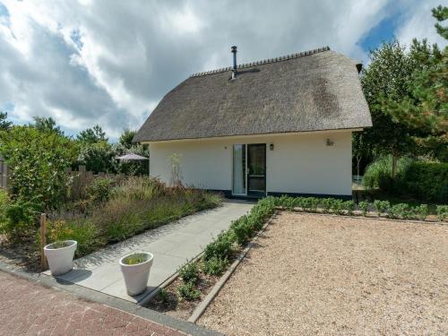 Julianadorp aan zee Villa | Villa in Julianadorp near the Beach