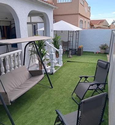 San Fulgencio House | Villa in La Marina with cozy garden and private solarium
