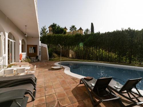 Nueva Andalucia Villa | Villa in Marbella with Private Pool and Beach