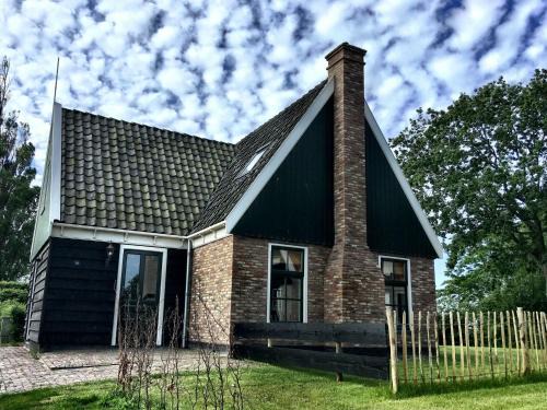 Hippolytushoef Villa | Villa in Netherlands with Hot Tub & Garden