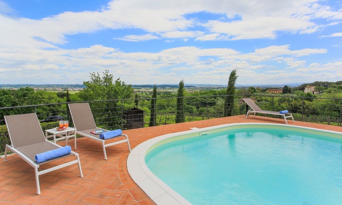 Vicopisano Villa | Villa in Pisa with 4 bedrooms sleeps 8