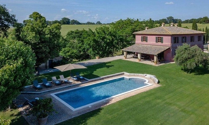 Ponte dʼArbia Villa | Villa in Ponte D'arbia with 5 bedrooms sleeps 10