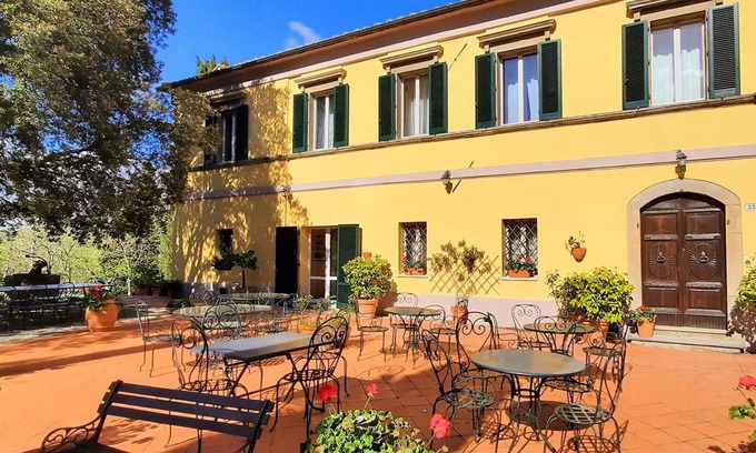 Radicofani Villa | Villa in Radicofani with 13 bedrooms sleeps 28