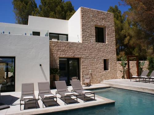 S'Argamassa Villa | Villa in Santa Eulalia with Stunning Sea Views