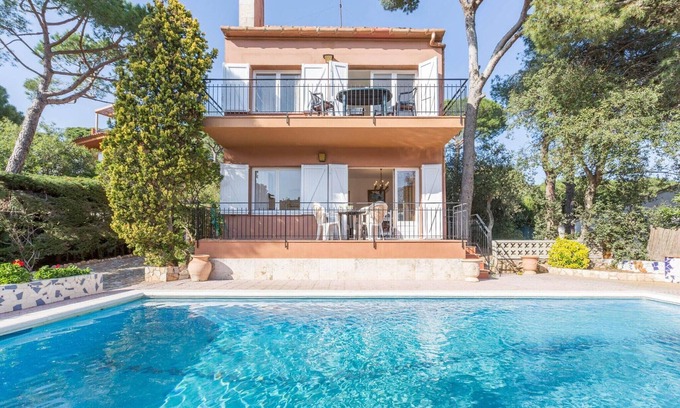 Calella de Palafrugell Villa | Villa in Spain near Sandy Beach & Golf