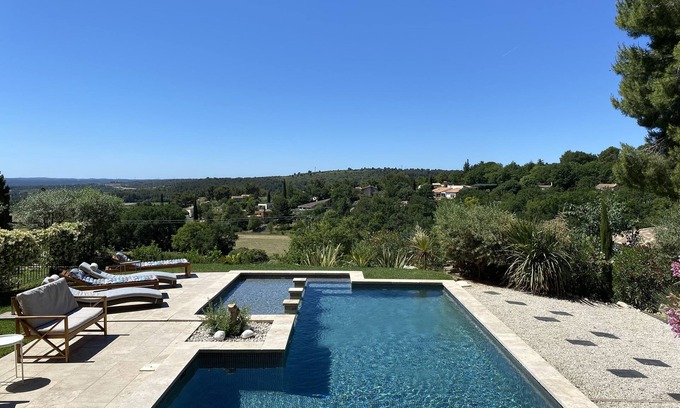 Eguilles Villa | Villa in the countryside with panoramic views 15 minutes from Aix en Provence