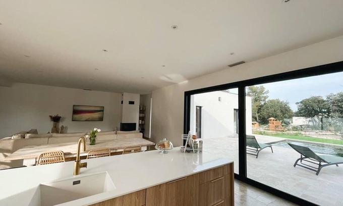 Garrigues Villa | Villa in the heart of the garrigue on the outskirts of Nimes