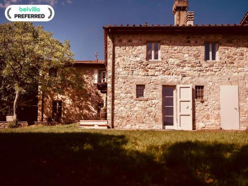 Porrena Villa | Villa in Tuscany with Heated Pool & Sports Court