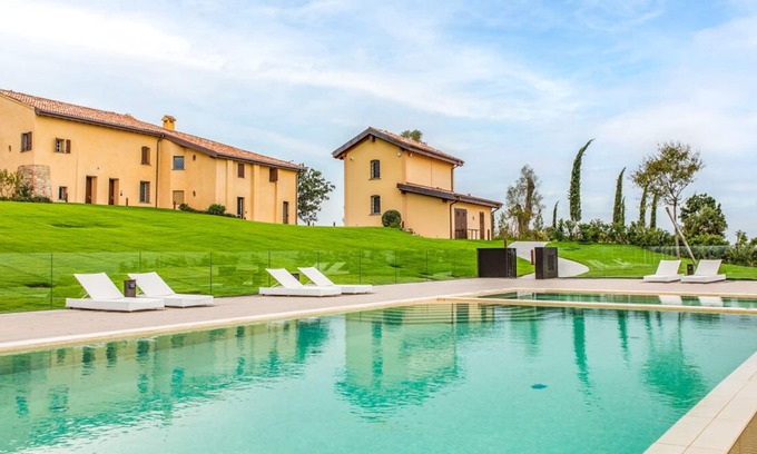 Castel San Pietro Terme Villa | Villa Assunta - Five Bedroom Villa, Sleeps 10
