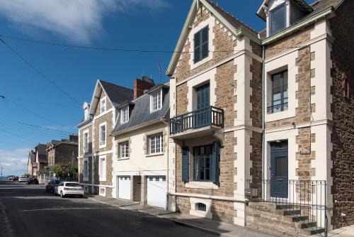 Parame House | Villa Jules Simon