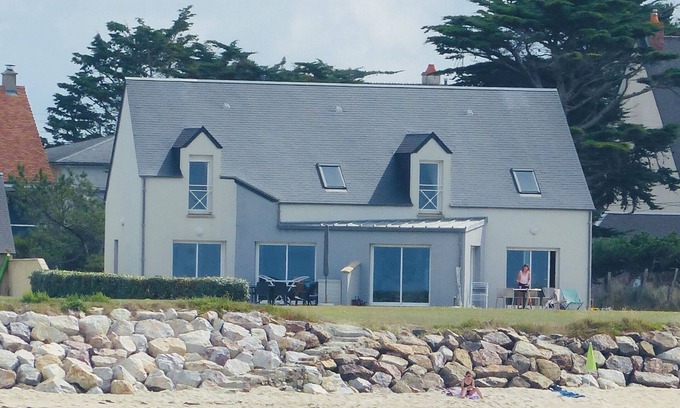 Denneville House | Villa Juliette, waterfront home