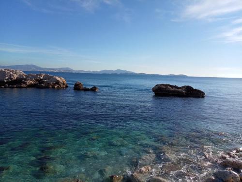 Ensues-la-Redonne House | Villa Junabole