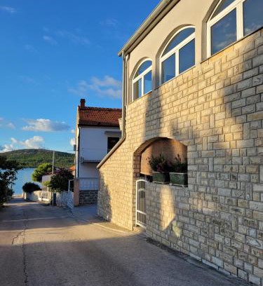 Pirovac Apartment | Villa Kaktusa