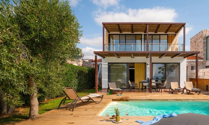 Nea Moudania Villa | Villa Kalma Dio, charming villa, private pool, near Moudania