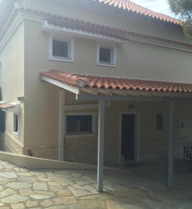 Rigas Feraios Municipality House | Villa Kanapitsa