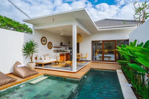 Beraban Apartment | Villa Karina - Sumptuous 1BR Private Luxury Villa Walking Distance to Nyanyi Beach