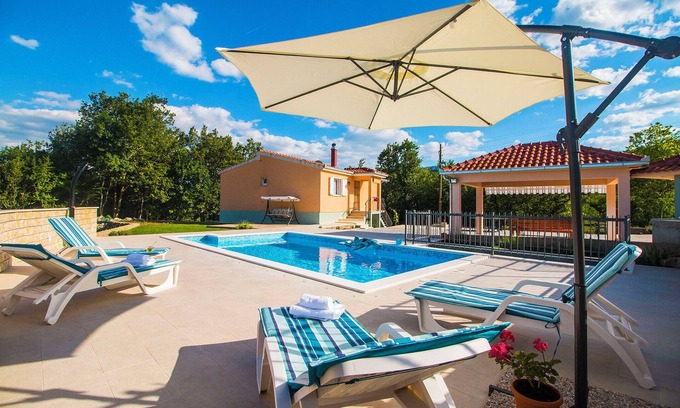 Srijane House | Villa Katja – Private Pool & A/C in All Rooms, Near Split