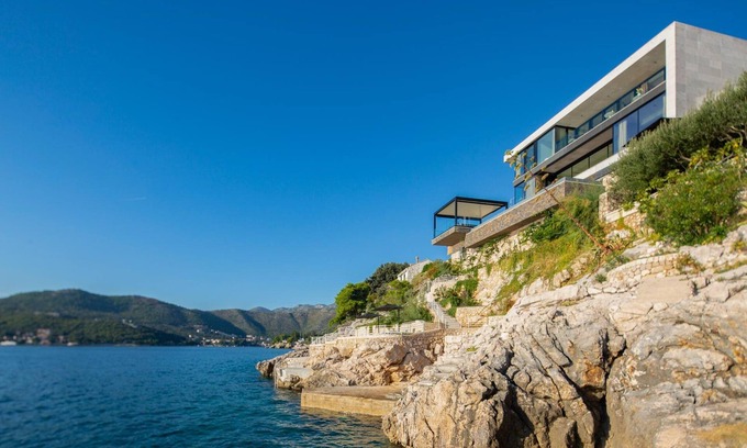 Stikovica Villa | Villa Kovica Waterfront - 7 Bedroom.