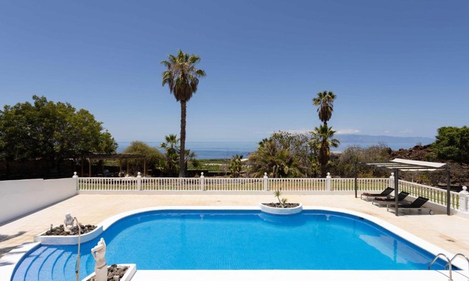 Los Gigantes Villa | Villa Las Flores