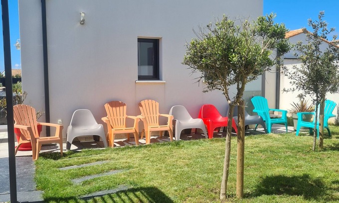 Bretignolles-sur-Mer House | Villa la palmeraie- Jacuzzi, BEACH 200 m walk !