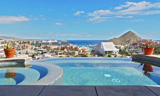 Pedregal House | Villa La Sheila, Close Walk to Downtown, Amazing Views in Pedregal