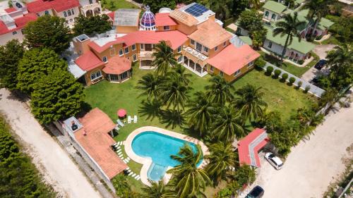 Alfredo V. Bonfil House | Villa las Flores country house