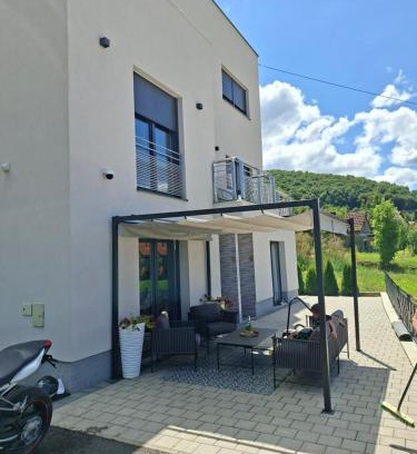 Gornji Vakuf-Uskoplje Apartment | Villa Laura