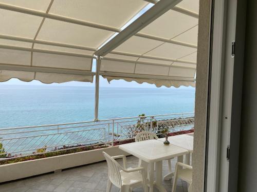 Pizzo Apartment | Villa Laura - sul mare
