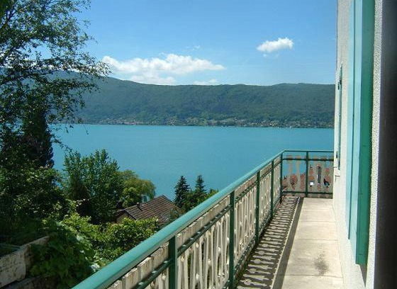 Veyrier-du-Lac House | Villa le Lac - Cottage au bord du Lac d' Annecy - chambres -