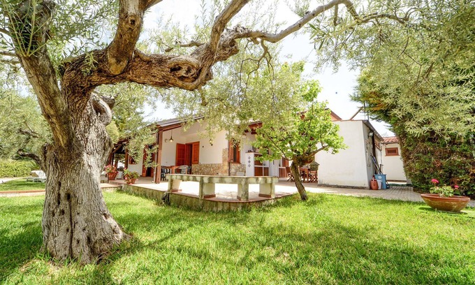Mazzaforno Apartment | Villa Le Magnolie