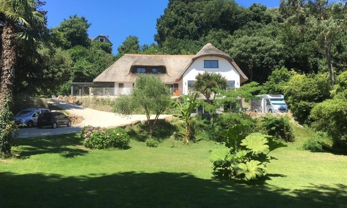 Saint-Cast-le-Guildo Villa | VILLA LES CHAUMES, in a park 5 minutes from the beach and town center on foot