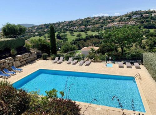 La Nartelle House | Villa "Les Greens" - Ste Maxime - 6 pers - Wifi - Proche Plages et Centre-Ville