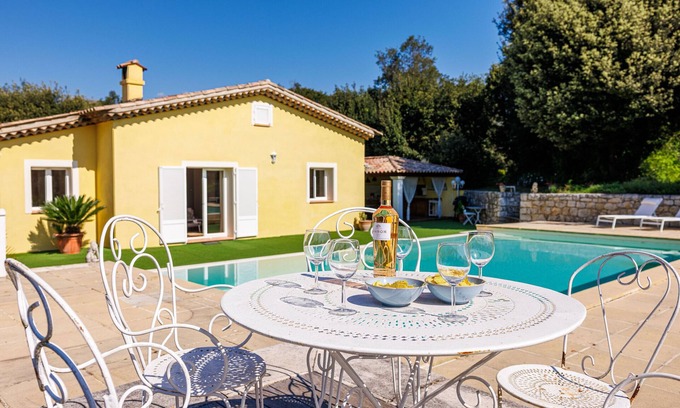 La Colle-sur-Loup Villa | Villa les Lilas - In the heart of nature