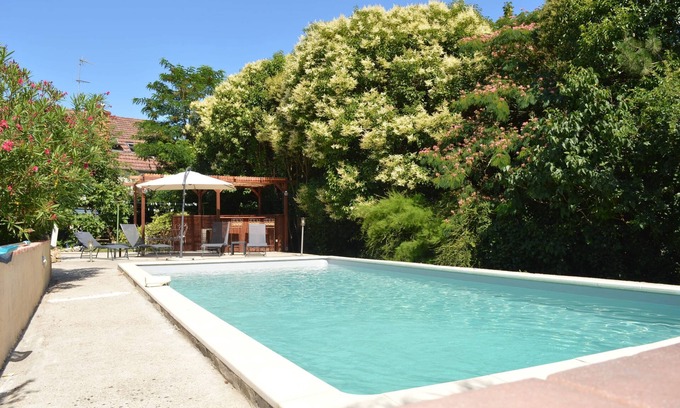 Bergerac Villa | Villa Lhaino
