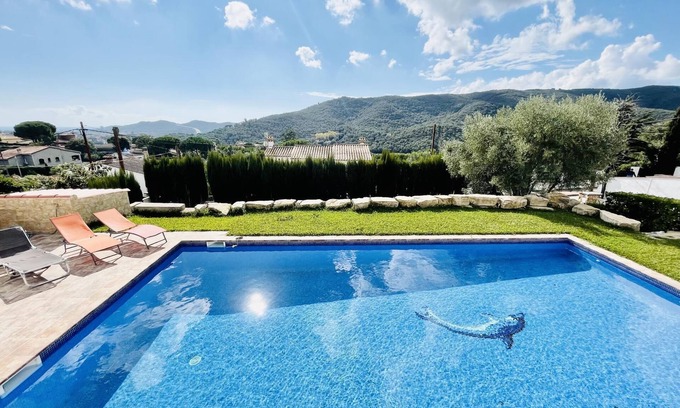 Calonge Villa | Villa Loralil by Costabravaway